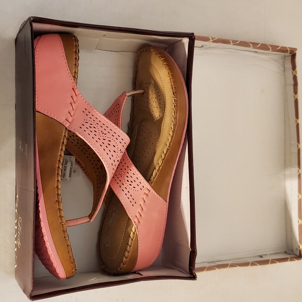 Brand New Lady Godiva Women's Comfort Wedge Sandal